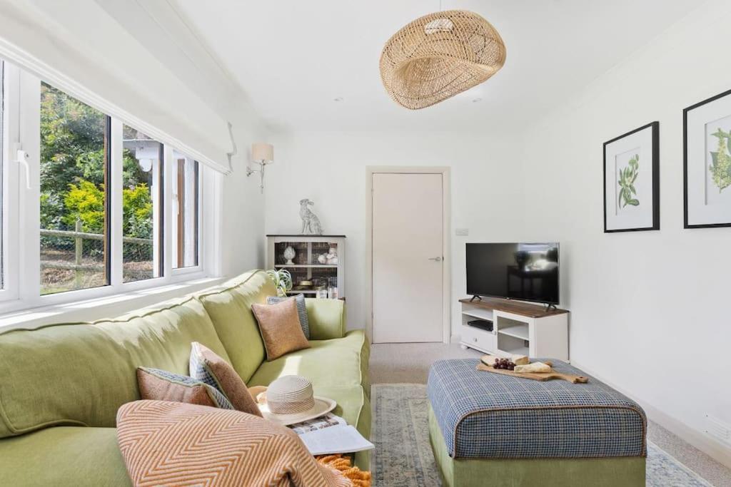 Bramblewood - Cosy Chic, Hot Tub, Close To Beach Stokeinteignhead Ngoại thất bức ảnh